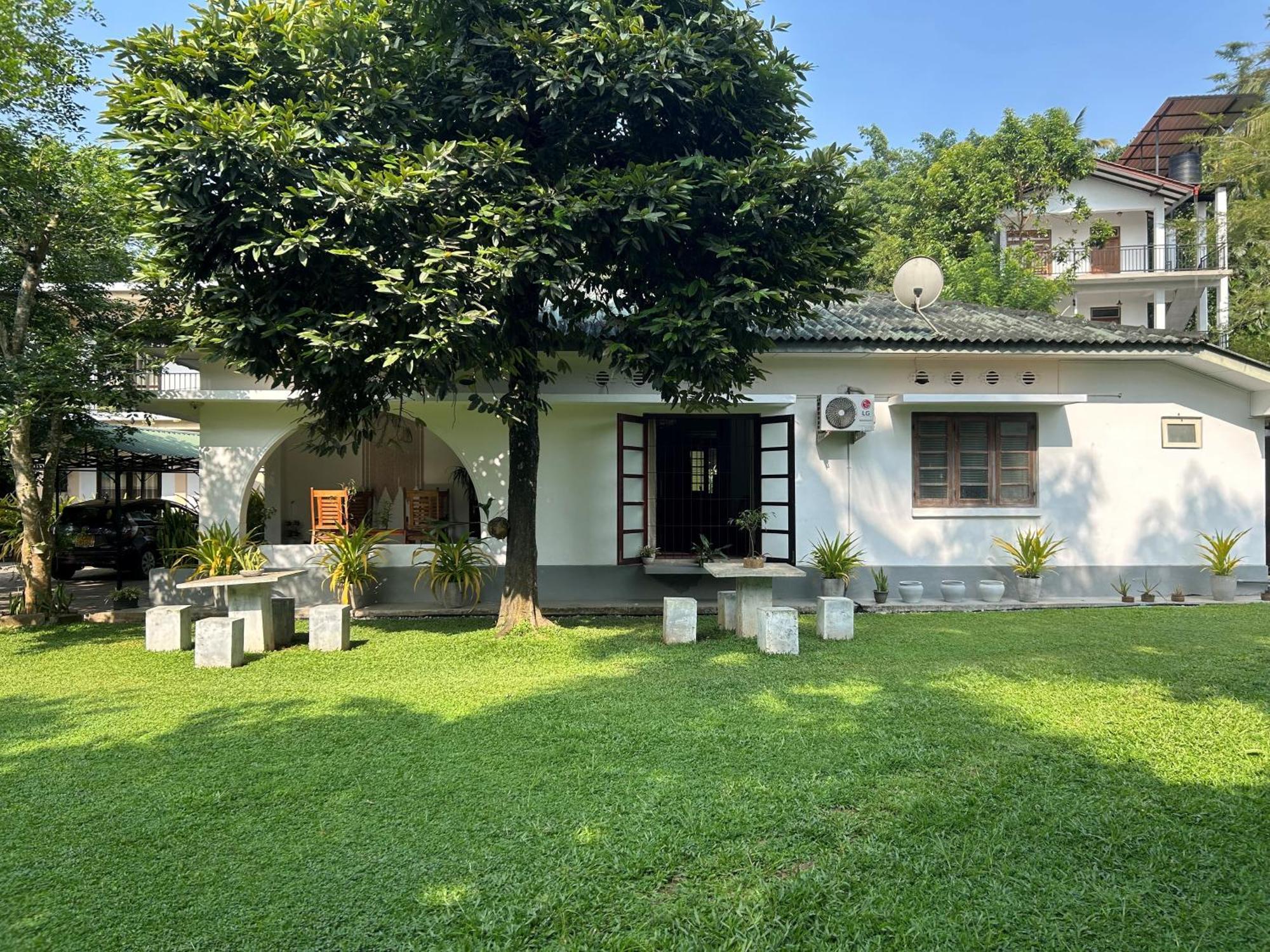 Thomasz Lodge Kandy Ngoại thất bức ảnh
