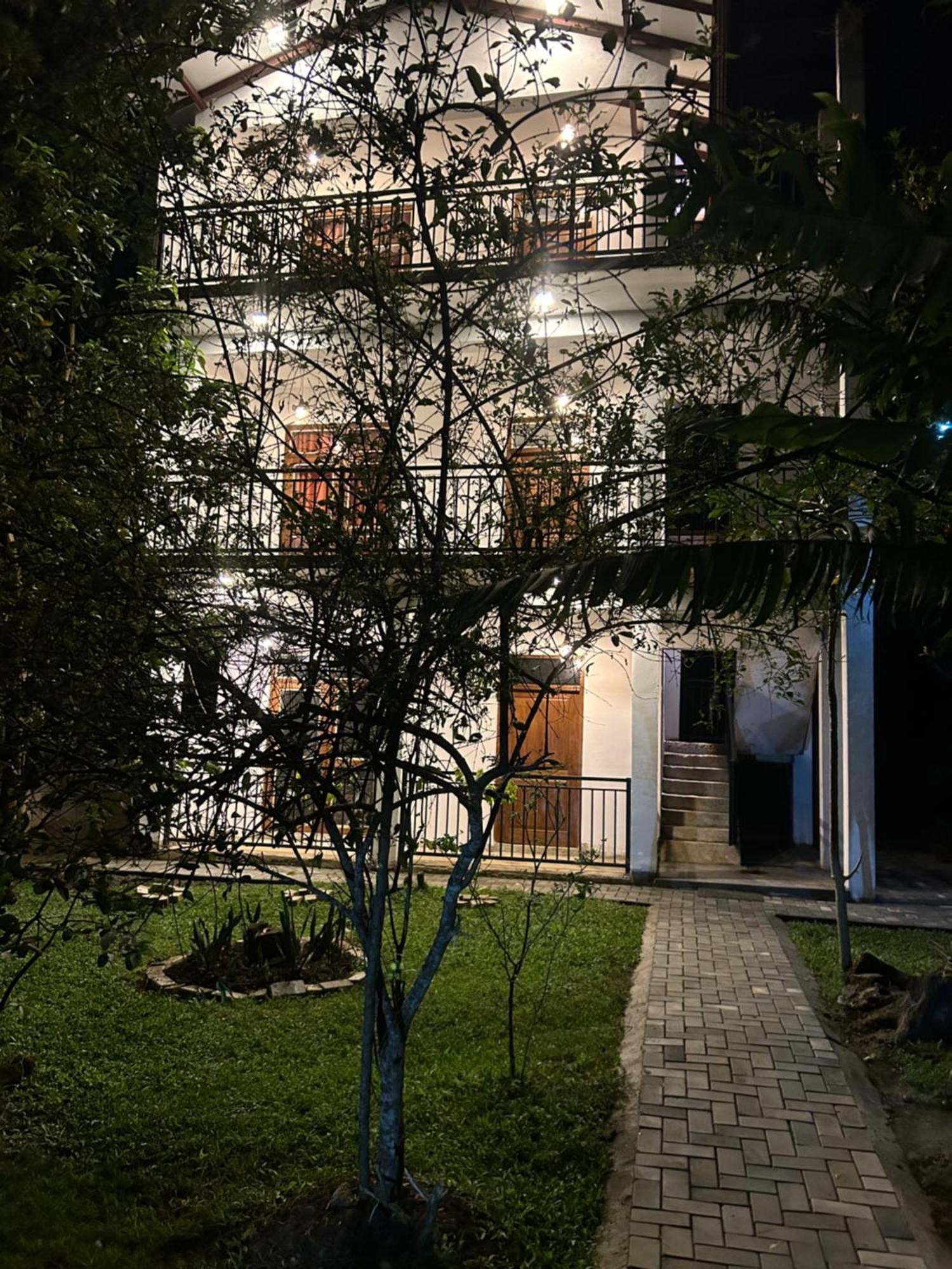 Thomasz Lodge Kandy Ngoại thất bức ảnh